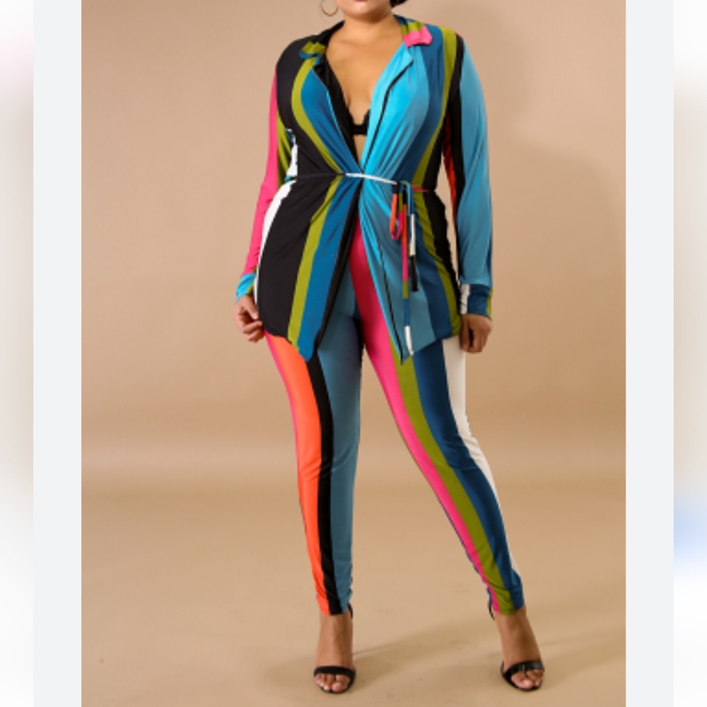🌈 Multi-Colored Two piece stretch set. Sz - M